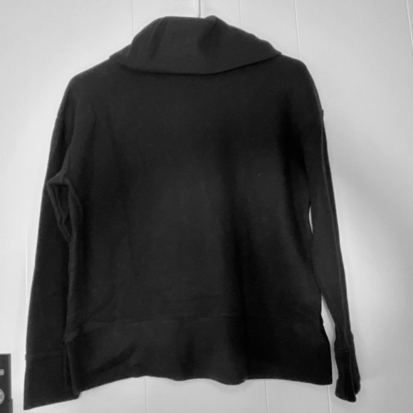 BANANA Republic waffle knit cowl neck sweater black Petite small - Picture 4 of 5